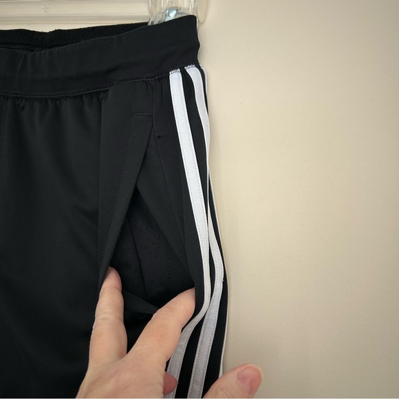 🔹Adidas Climalite Men's Classic Black Shorts with White Stripes - Picture 4 of 8